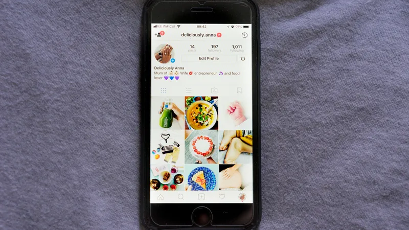 I pretend I'm a married woman on Instagram